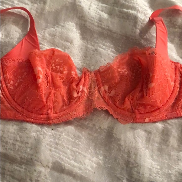 Calvin Klein “fashion” Bras - Picture 4 of 5